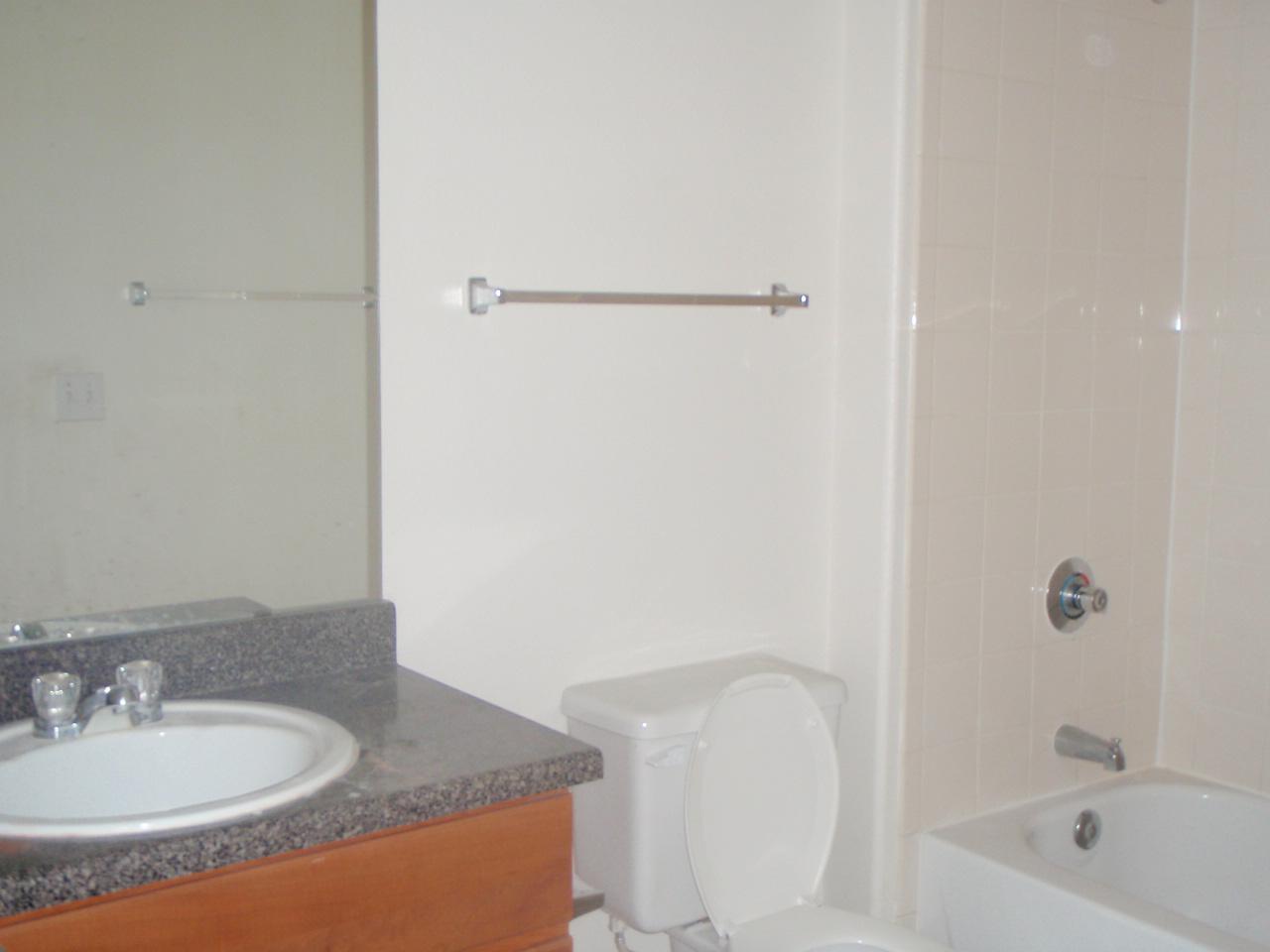 909 East Camelback Road, Unit 2037 Phoenix, AZ 85014 - Photo 6 of 9 MASTER BATH