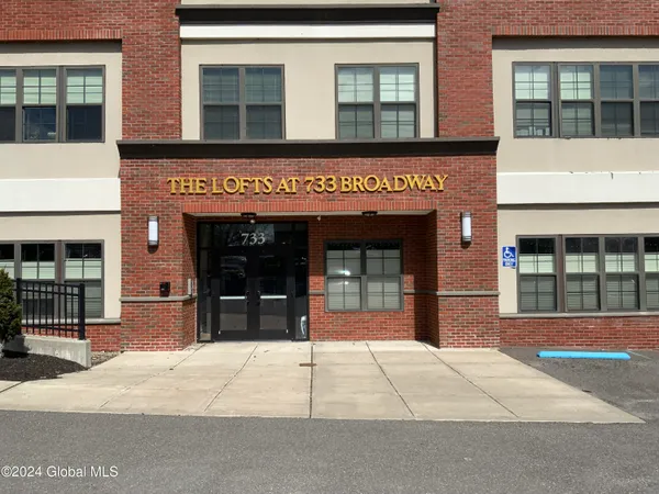 $1,600 | 733 Broadway, Unit 108, Albany, NY 12207