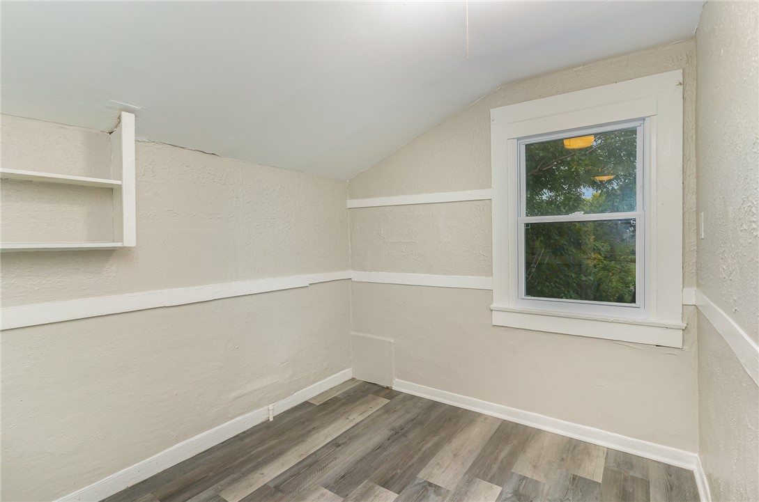 239 Pearl Street Rochester, NY 14607 - Photo 18 of 26