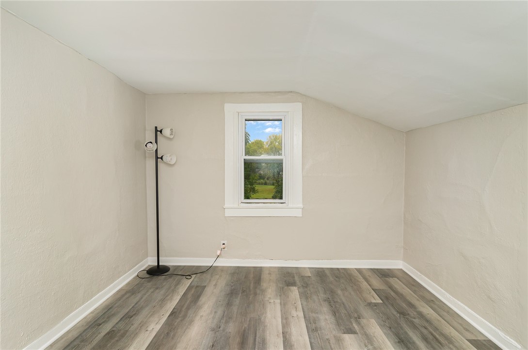 239 Pearl Street Rochester, NY 14607 - Photo 19 of 26