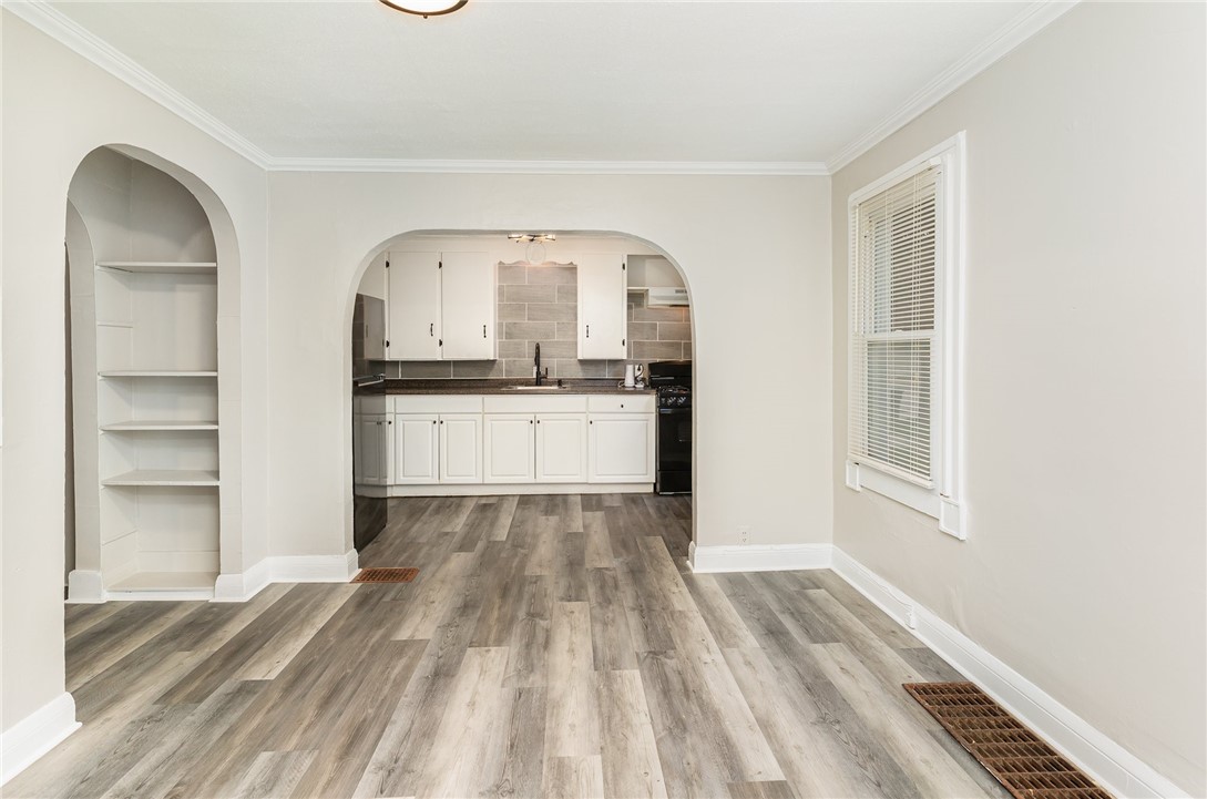 239 Pearl Street Rochester, NY 14607 - Photo 5 of 26