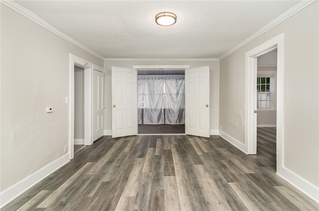 239 Pearl Street Rochester, NY 14607 - Photo 10 of 26