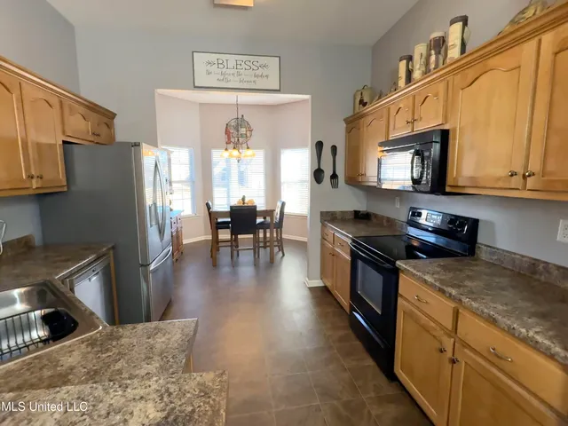 $289,000 | 2833 Mt Pleasant Street South, Hernando, MS 38632