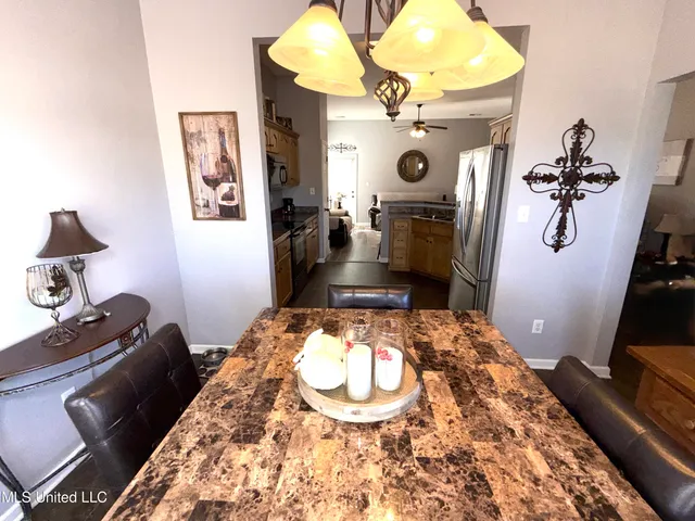 $289,000 | 2833 Mt Pleasant Street South, Hernando, MS 38632