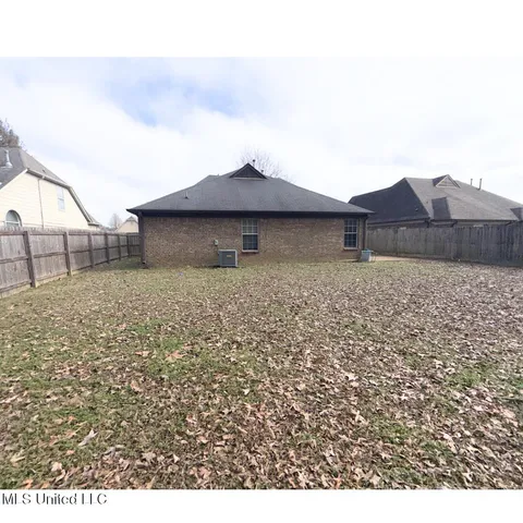 $289,000 | 2833 Mt Pleasant Street South, Hernando, MS 38632