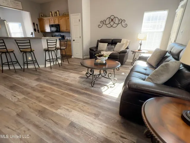 $289,000 | 2833 Mt Pleasant Street South, Hernando, MS 38632