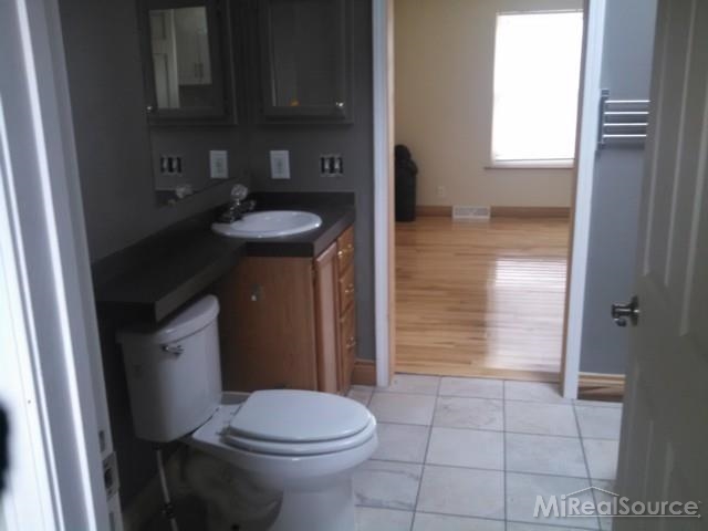 8703 Fisher Road Avoca, MI 48006 - Photo 10 of 20