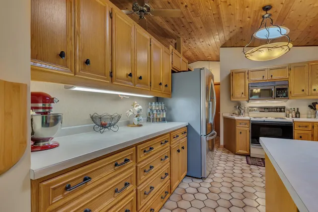 $895,000 | 29313 Island Lake Road, St. Joseph, MN 56374