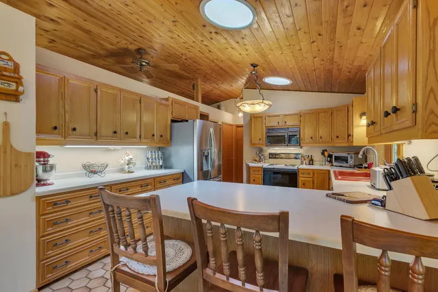 $895,000 | 29313 Island Lake Road, St. Joseph, MN 56374