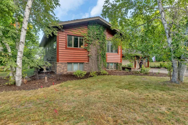 $895,000 | 29313 Island Lake Road, St. Joseph, MN 56374