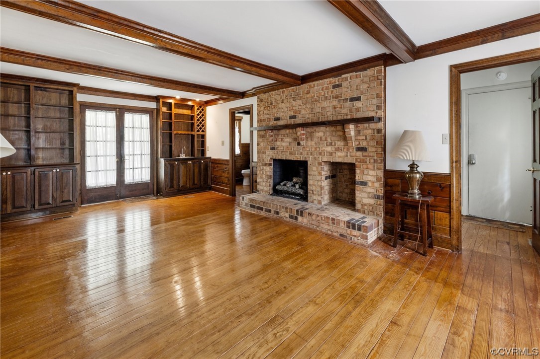 1806 Plain View Road Henrico, VA 23238 - Photo 17 of 33 a living room with furniture and a fireplace