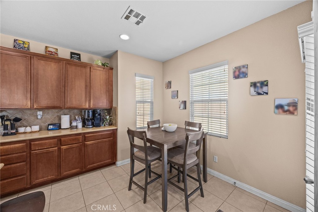 4535 Bianca Way Riverside, CA 92501 - Photo 10 of 40 Gallery Image 10