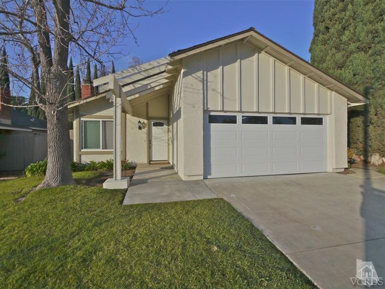 13421 Laurelhurst Road Moorpark, CA 93021 - Photo 1 of 28 a view of a back yard of the house