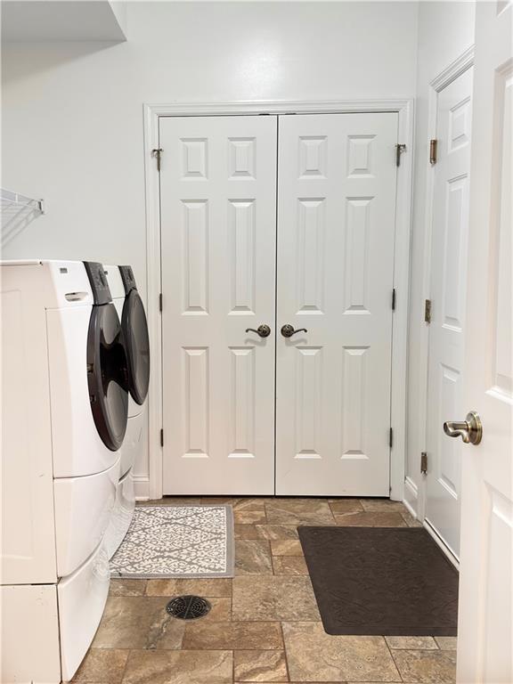 67 Nicholas Drive Beaver, PA 15009 - Photo 27 of 27 a view of a livingroom with washer and dryer