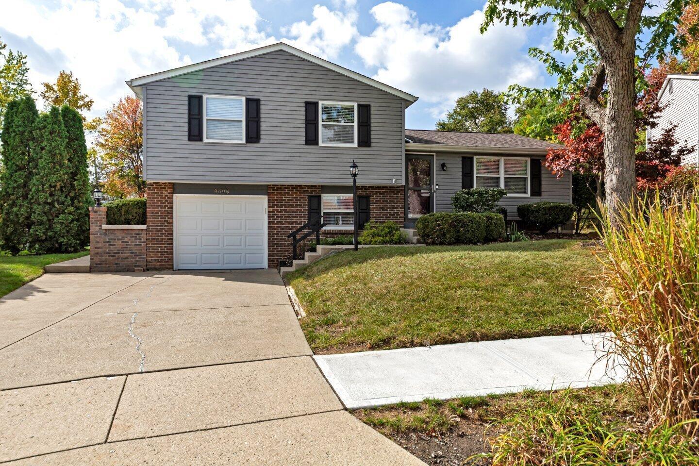 004-8695RiptonDrive-Powell-OH-43065-SMAL