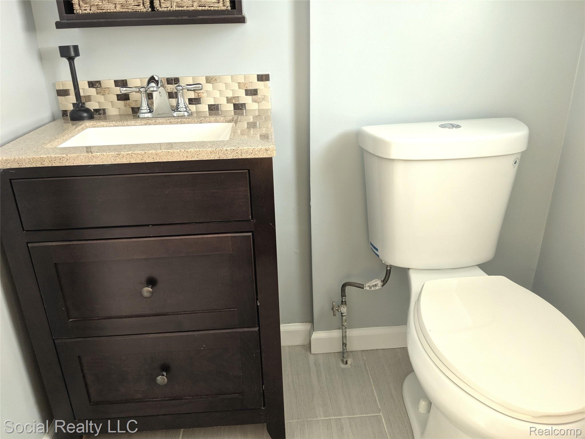 15824 Charles R Avenue Eastpointe, MI 48021 - Photo 18 of 36 IMG_20190717_172132.jpg