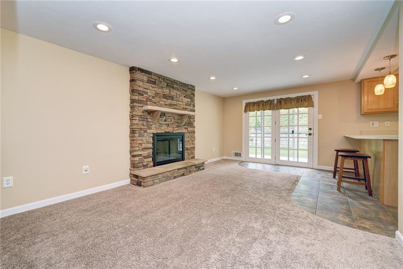 67 Stancey Road Pittsburgh, PA 15220 - Photo 2 of 23 Gallery Image 2