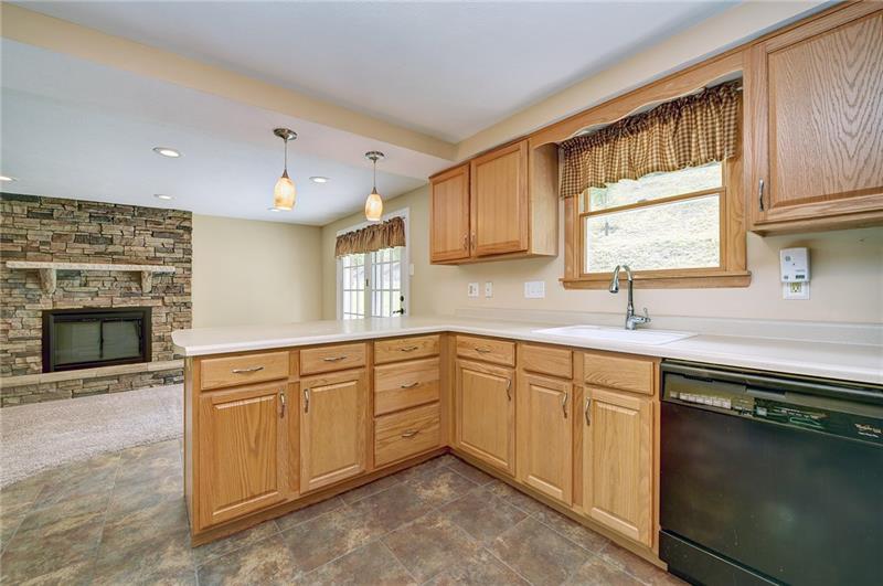 67 Stancey Road Pittsburgh, PA 15220 - Photo 11 of 23 Gallery Image 11