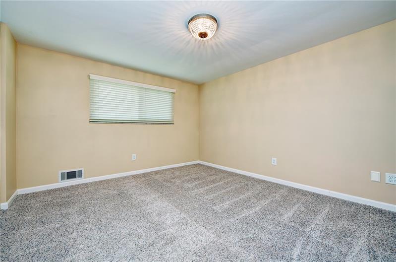 67 Stancey Road Pittsburgh, PA 15220 - Photo 14 of 23 Gallery Image 14