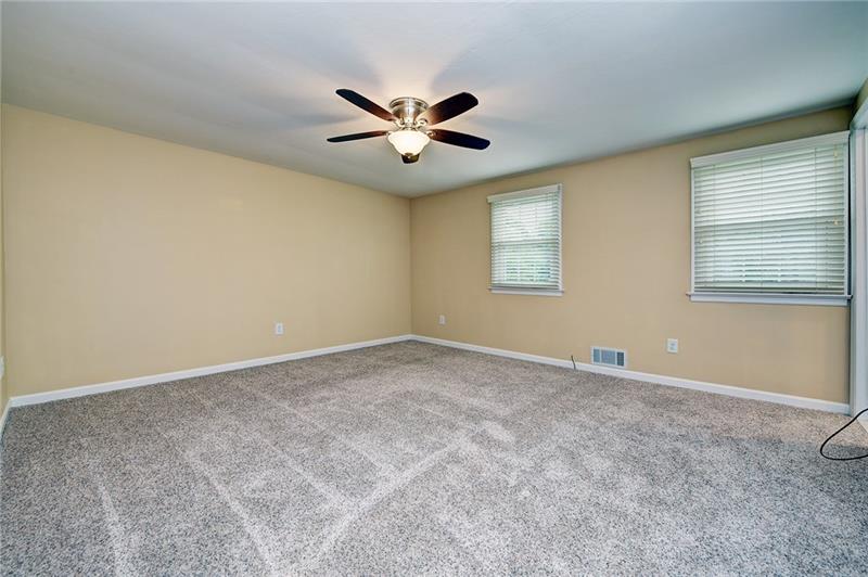 67 Stancey Road Pittsburgh, PA 15220 - Photo 16 of 23 Gallery Image 16