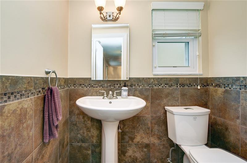 67 Stancey Road Pittsburgh, PA 15220 - Photo 18 of 23 Gallery Image 18