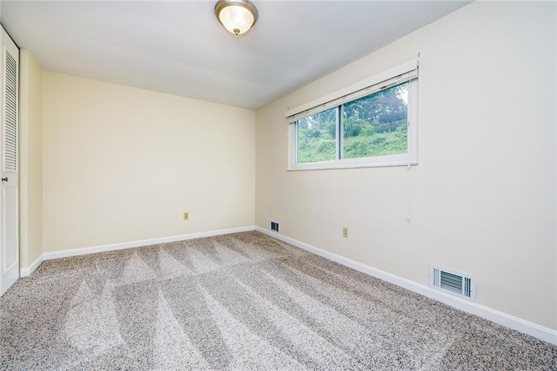 67 Stancey Road Pittsburgh, PA 15220 - Photo 20 of 23 Gallery Image 20
