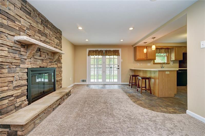 67 Stancey Road Pittsburgh, PA 15220 - Photo 3 of 23 Gallery Image 3