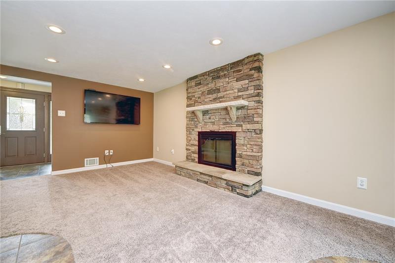 67 Stancey Road Pittsburgh, PA 15220 - Photo 5 of 23 Gallery Image 5