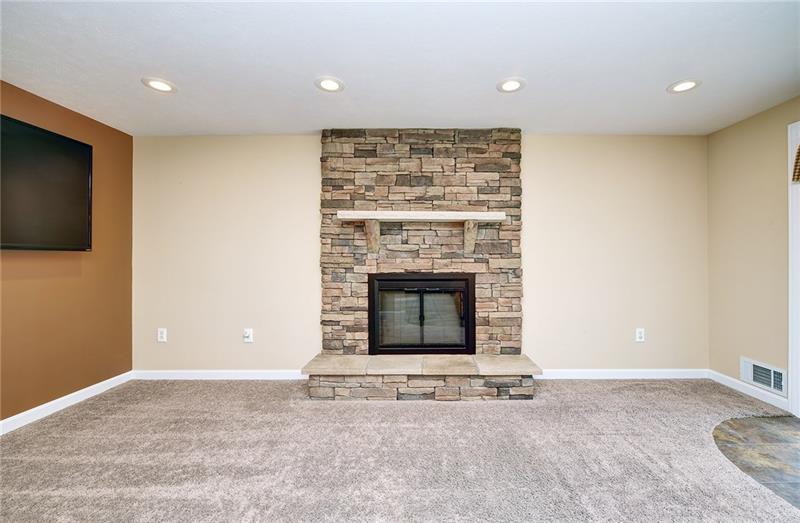 67 Stancey Road Pittsburgh, PA 15220 - Photo 6 of 23 Gallery Image 6