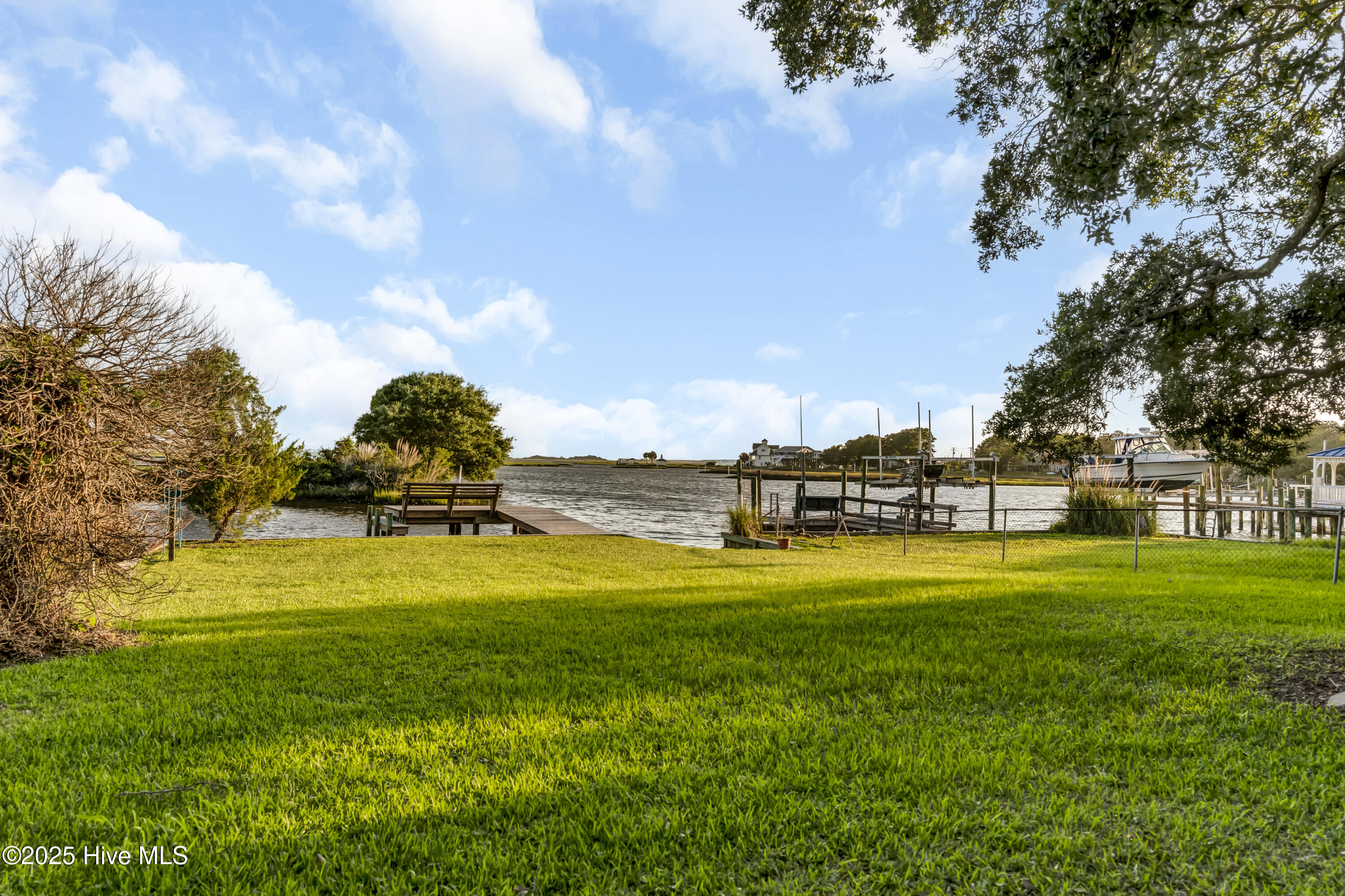 310 Little Kinston Road Surf City, NC 28445 - Photo 13 of 19 C2S07055