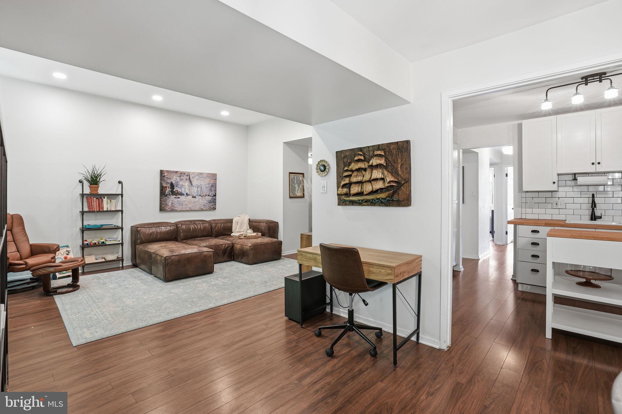 1663 Parkcrest Circle, Unit 5B/300 Reston, VA 20190 - Photo 11 of 21 Gallery Image 11