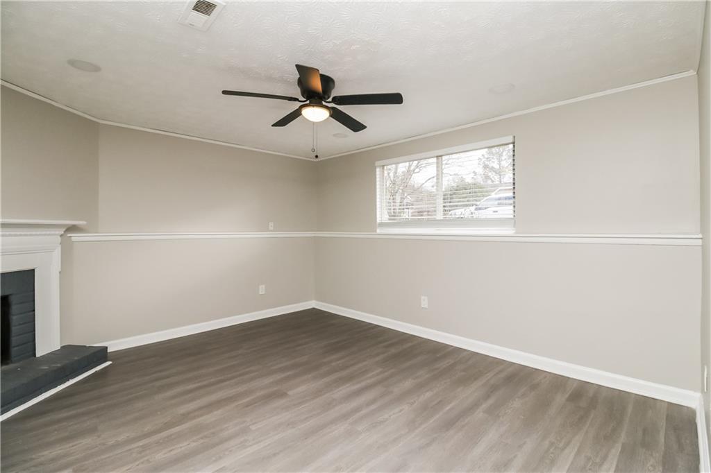 6158 Raintree Bend Lithonia, GA 30058 - Photo 7 of 20