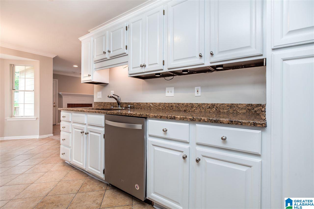 112 Lake Terrace Alabaster, AL 35007 - Photo 14 of 33
