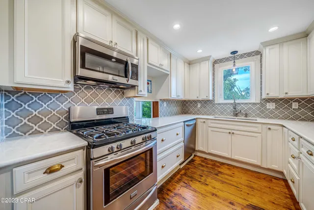 $3,500 | 2316 West Beach Drive, Panama City, FL 32401