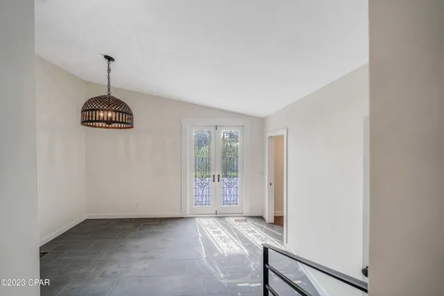 $3,500 | 2316 West Beach Drive, Panama City, FL 32401