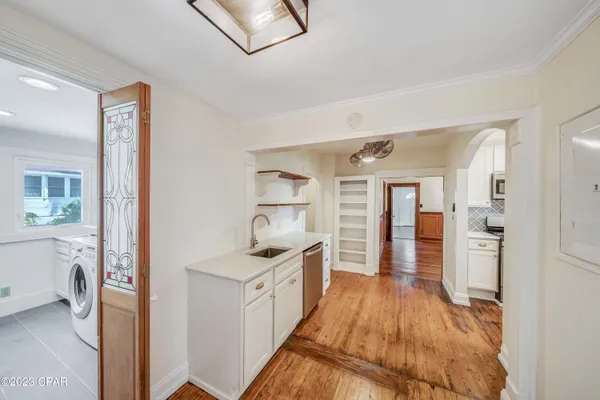 $3,500 | 2316 West Beach Drive, Panama City, FL 32401