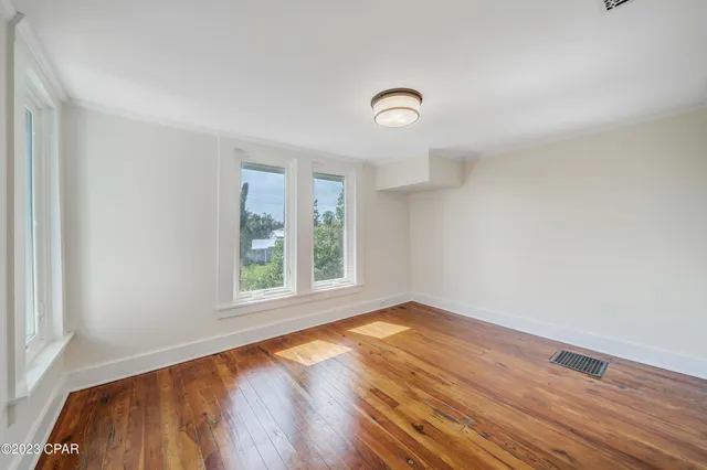 $3,500 | 2316 West Beach Drive, Panama City, FL 32401