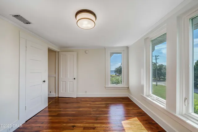 $3,500 | 2316 West Beach Drive, Panama City, FL 32401