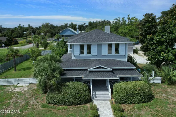 $3,500 | 2316 West Beach Drive, Panama City, FL 32401