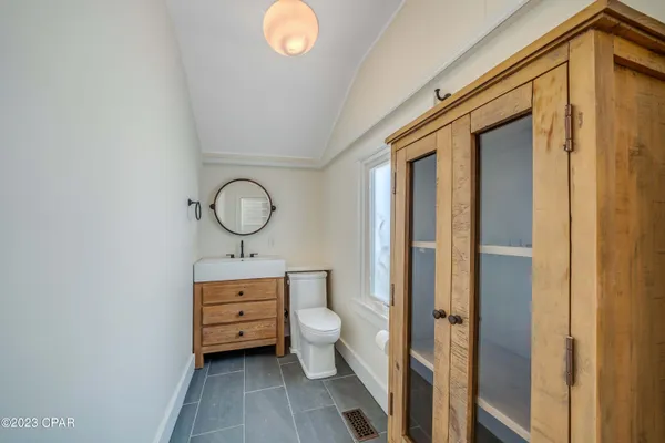 $3,500 | 2316 West Beach Drive, Panama City, FL 32401