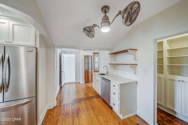 $3,500 | 2316 West Beach Drive, Panama City, FL 32401