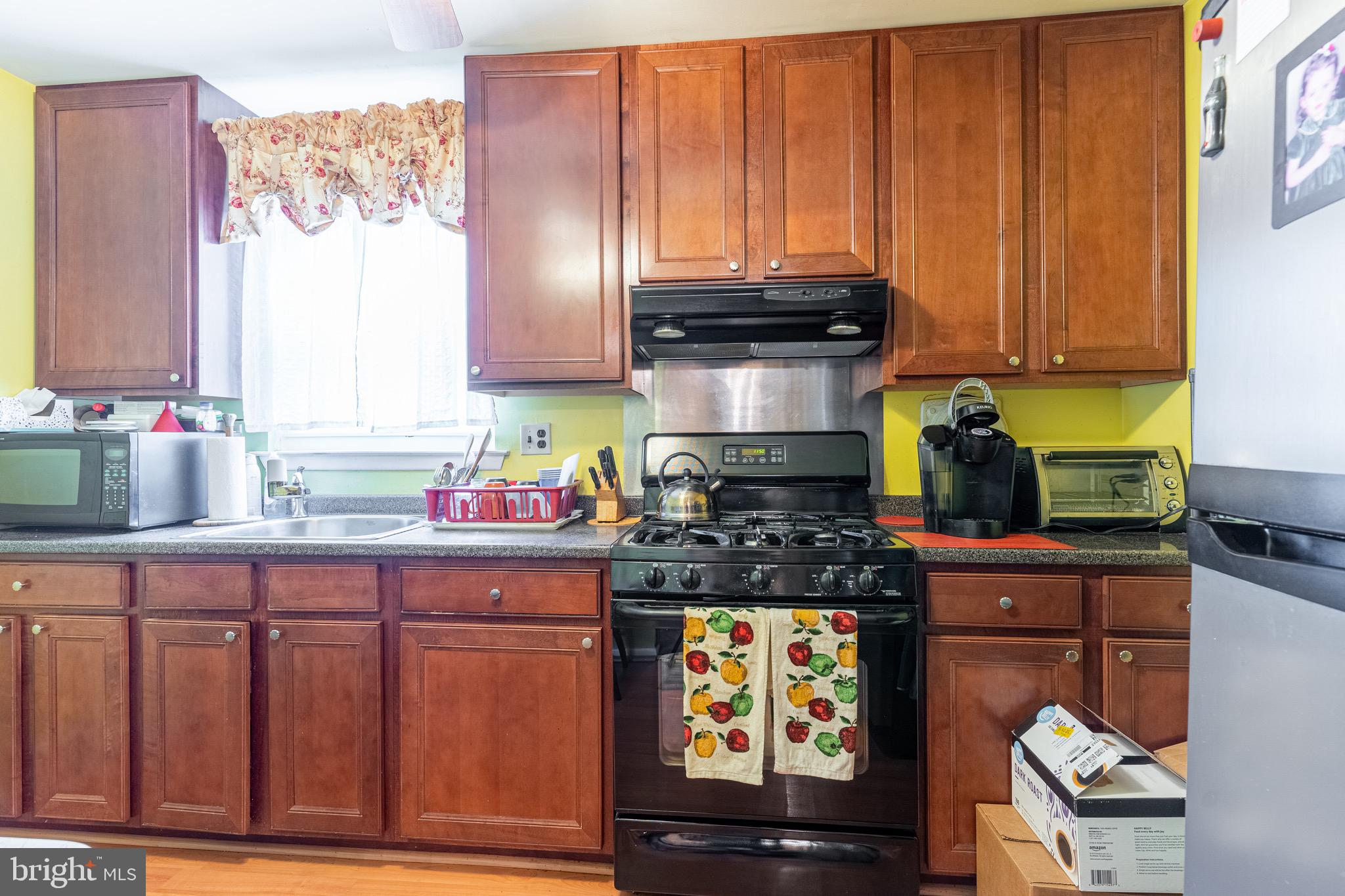 10646 Halstead Street Philadelphia, PA 19116 - Photo 9 of 12 Gallery Image 9