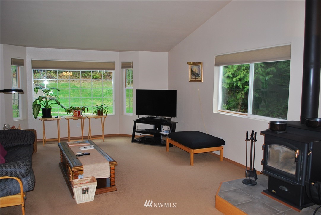 370 East Sunset Ridge Road Union, WA 98592 - Photo 10 of 25 Gallery Image 10