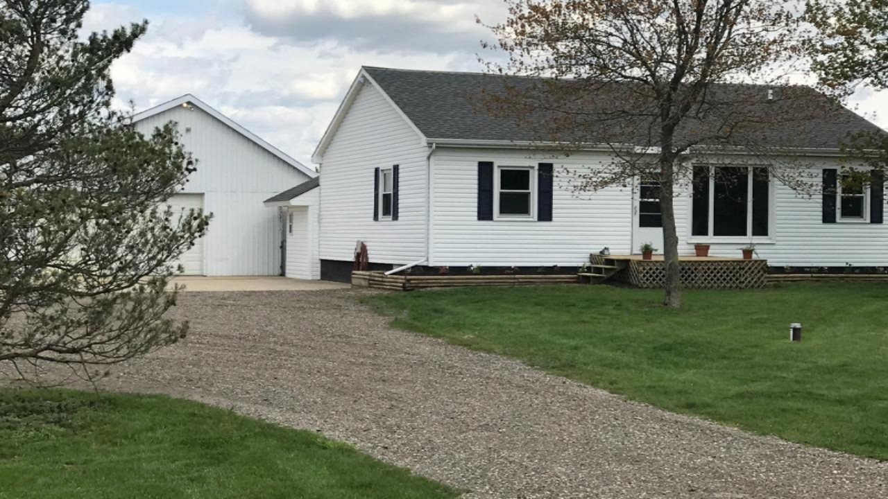 738 South Bossett Road Ravenna, MI 49451 - Photo 1 of 37 IMG_0112