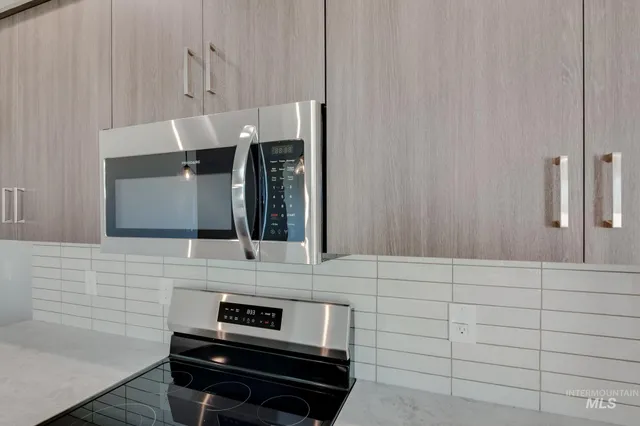 $527,990 | 4305 South Red Sox Way, Nampa, ID 83686