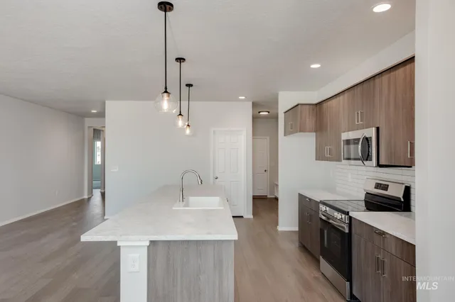 $527,990 | 4305 South Red Sox Way, Nampa, ID 83686