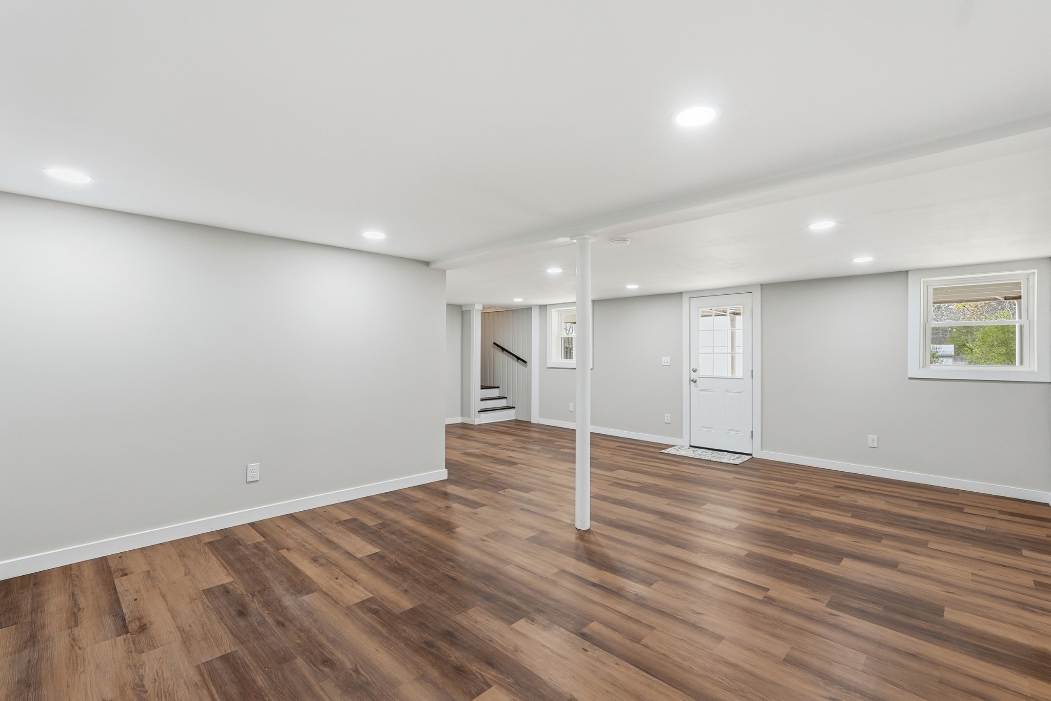 558 Walton Ferry Road Hendersonville, TN 37075 - Photo 14 of 28 a view of an empty room with wooden floor