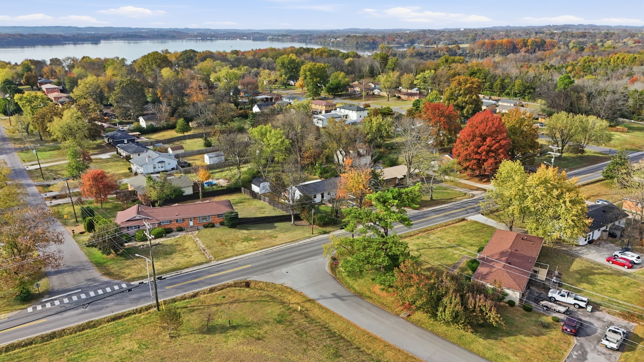 558 Walton Ferry Road Hendersonville, TN 37075 - Photo 2 of 28 an aerial view of residential house with outdoor space and swimming pool