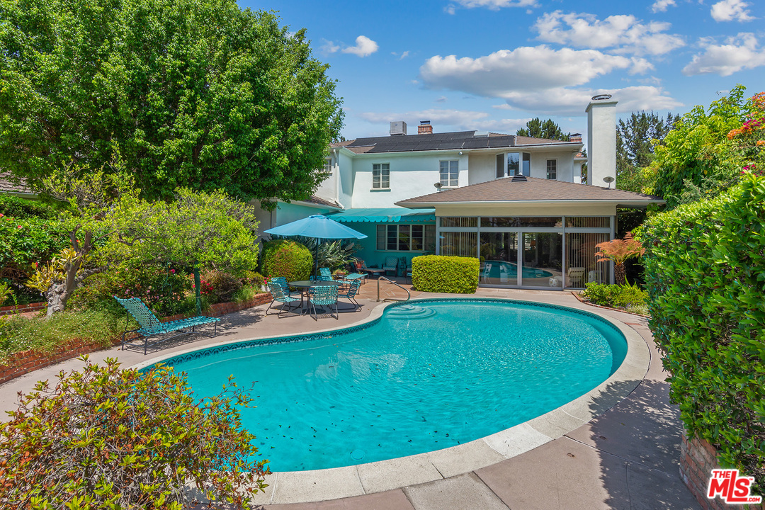 633 Sierra Drive Beverly Hills, CA 90210 - Photo 26 of 42