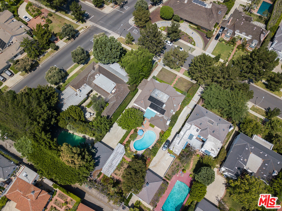 633 Sierra Drive Beverly Hills, CA 90210 - Photo 34 of 42